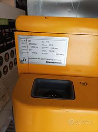 3 Frigoriferi Professional e 1 Muletto