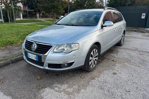 Volkswagen Passat 2.0 TDI Highline DSG Euro5