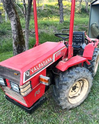 Trattore Valpadana 2030 con accessori senza targa