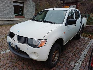 MITSUBISHI L200 2.5 DI-D/136CV Double Cab Invite

