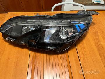 Faro Peugeot 3008