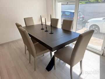 Tavolo allungabile moderno + 6 sedie in ecopelle