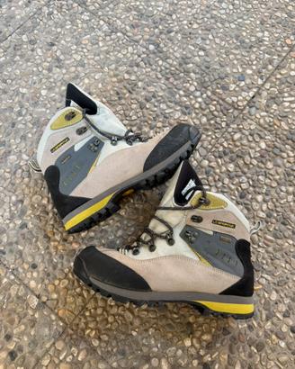 La Sportiva Trekking Boots GoreTex Size 39,5