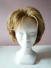 Parrucca bionda da donna per alopecia / chemiotera