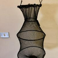 Nassa da pesca o retino per il pescato in rete