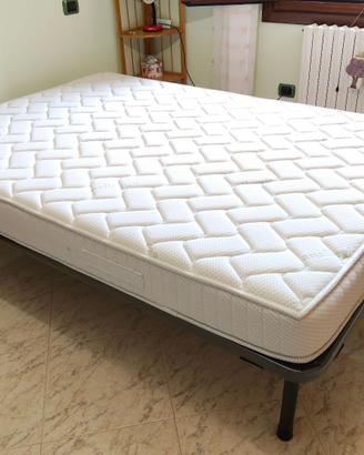 Rete letto con doghe e materasso
