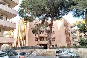 MONOLOCALE A CIAMPINO