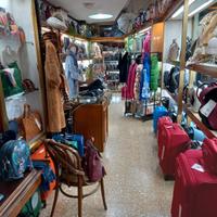 Locale c1 in via m.stabile/r.settimo 5 vetrine