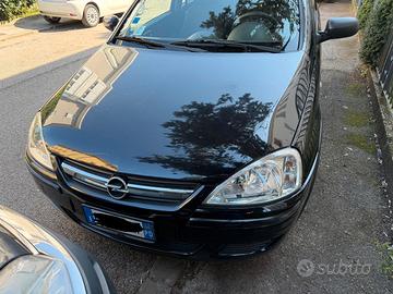 Opel Corsa - Solo 75000 km!