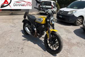 Bellissim.a Ducati Scrambler 800 2021 12.000 km