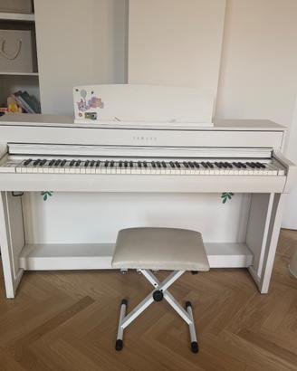 yamaha clp 745