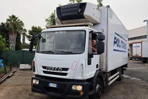 IVECO 140E18 isotermico 6+3+3 FRC