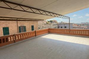 Appartamento ristrutturato con terrazza esclusiva