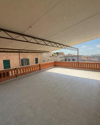 Appartamento ristrutturato con terrazza esclusiva