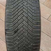 Pneumatico  4 stagioni 