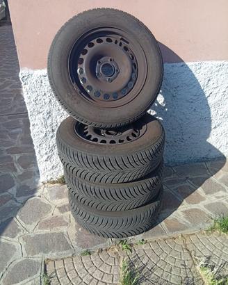 Gomme auto invernali 195/65R15