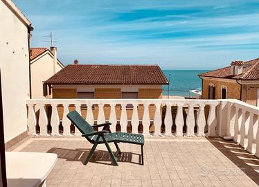 Attico con terrazza vista mare a porto recanati