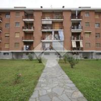 2 LOCALI A CRESCENTINO