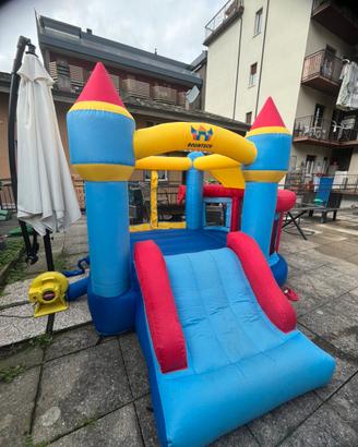 Gonfiabili, castello