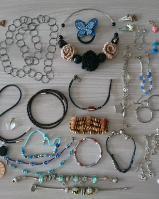 Lotto bijoux collane braccialetti orecchini