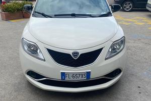 Lancia Y