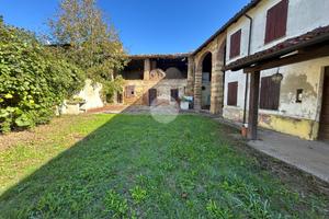 CASA SEMINDIPENDENTE A MONCALVO