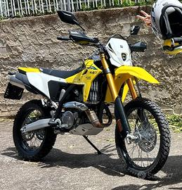 Suzuki dr-z4s