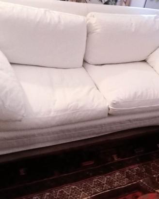 Grande divano letto con doghe in legno