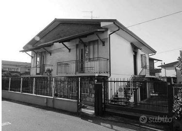 Villa a San Giovanni Lupatoto (VR)