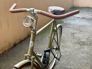 Bici Dafne Fixed vintage – sella Brooks