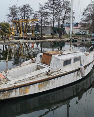 Barca a vela cabinato  7 metri del 1969