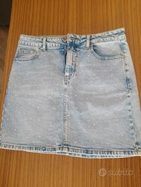 Minigonna di jeans con brillantini frontali