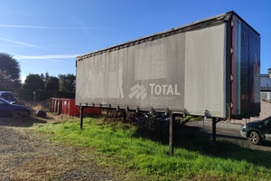 Cassone scarrabile telonato