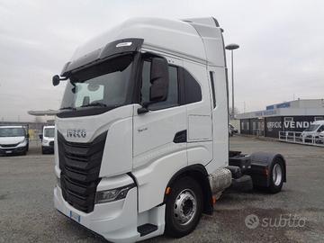 Iveco S-way 510 trattore