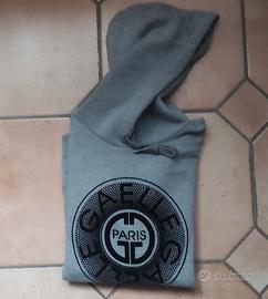 Felpa grigia con cappuccio di Gaelle Paris 