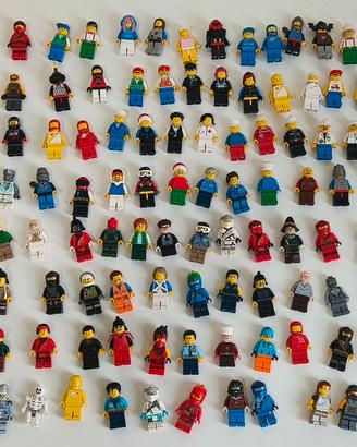 lego 150 minifigure 