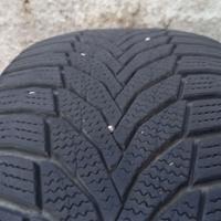 N° 2 Pneumatici invernali Nexen 225/50 R17