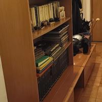 LIBRERIA CON CASSETTONE IN LEGNO PREGIATO