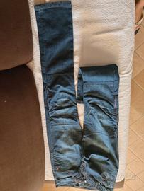 pantaloni da moto 