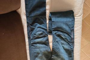 pantaloni da moto 
