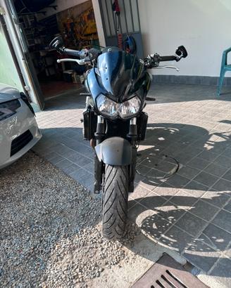 Kavasaki  Z750  del 2004