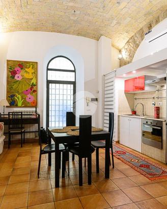 MONOLOCALE A ROMA