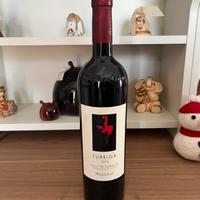Bottiglia di vino rosso Turriga 2015 argiolas