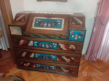 Mobile antico tirolese 