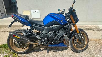 YAMAHA FZ8 2012 ACCESSORIATA PERFETTA