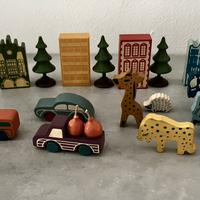 Piccoli giocattoli in legno anni ‘70