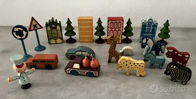 Piccoli giocattoli in legno anni ‘70