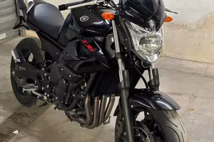 YAMAHA XJ6