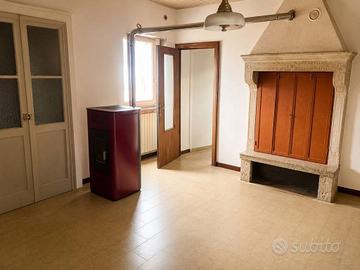 Rustico / Casale di 120 m² con più di 5 locali a C
