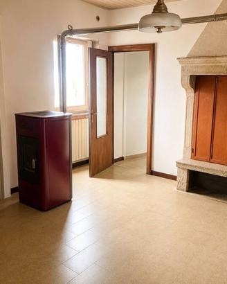 Rustico / Casale di 120 m² con più di 5 locali a C